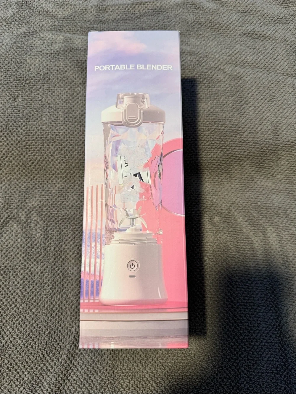 20 oz Teal and White Portable Blender with multi Lights Indicator!